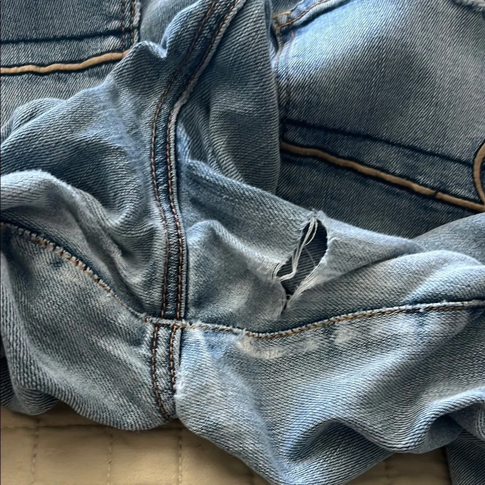 4 Pairs of Blue Jeans - American Eagle (3 prs)/ 1 Express - See Description - Picture 8 of 12